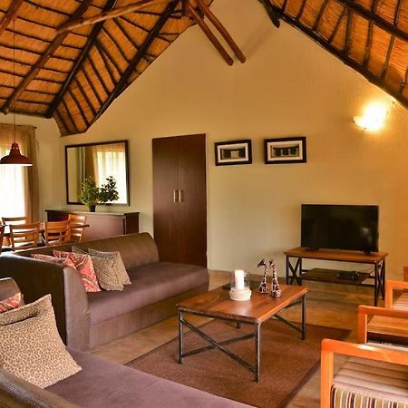 Bushtime Mabula Apartment Mabula Game Reserve ภายนอก รูปภาพ