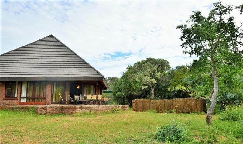 Bushtime Mabula Apartment Mabula Game Reserve ภายนอก รูปภาพ